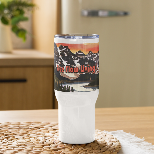 Travel mug with a handle